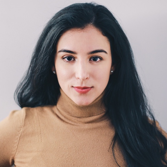 Meet your Posher, Daniela - Picture 3 of 16